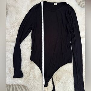 Aritzia Wilfred Free black ribbed long sleeve bodysuit, size large